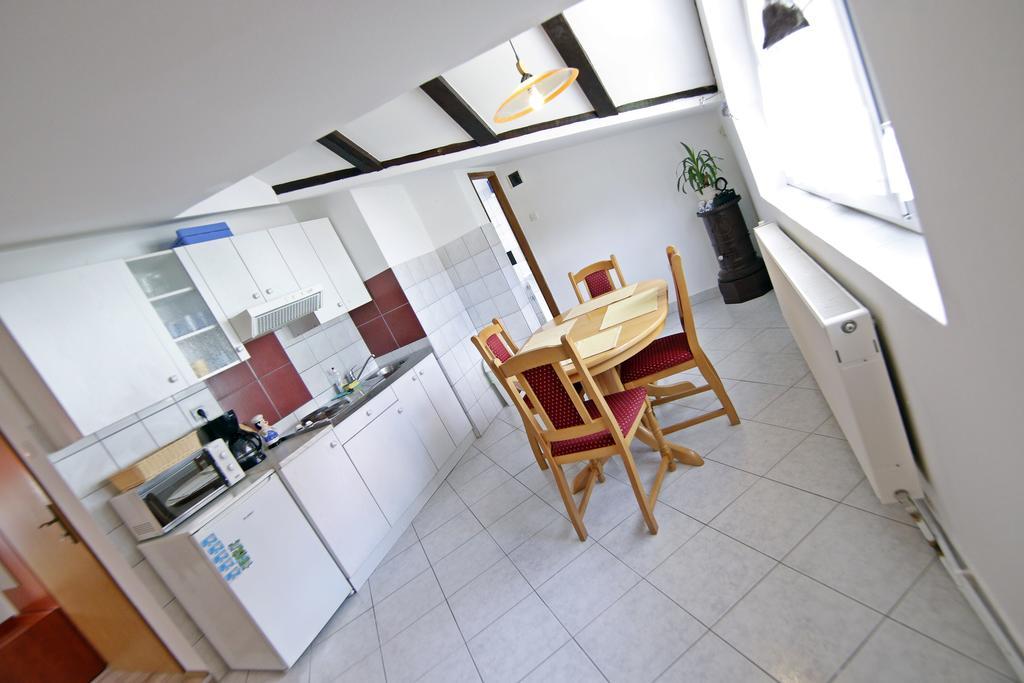 Apartment House Lalita Fuzine Exterior photo